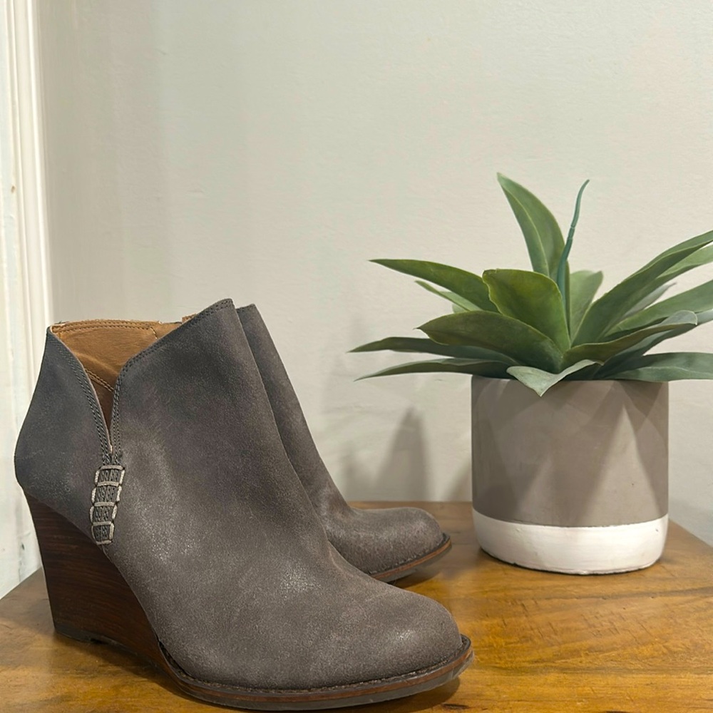 Lucky Brand ankle boots, size 8.5